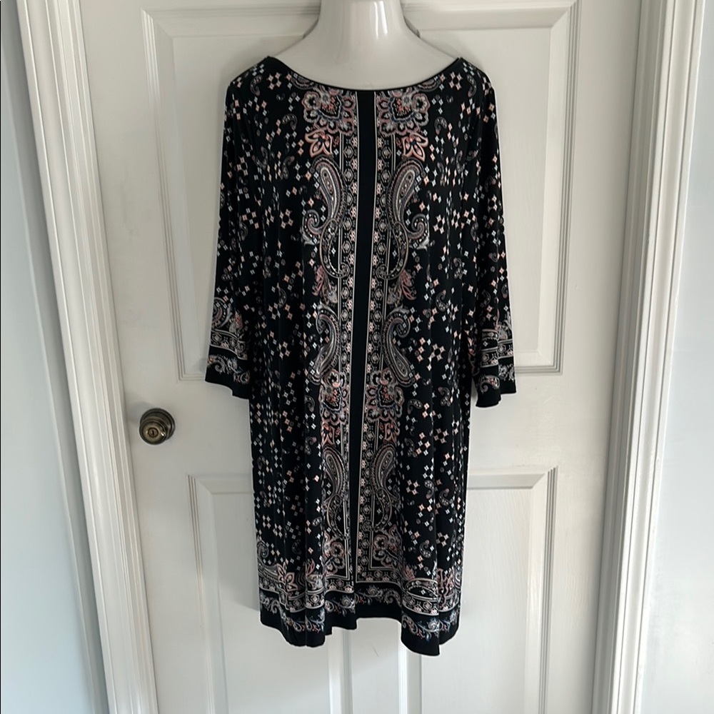 Chic Black Dress with Pink Paisley Design